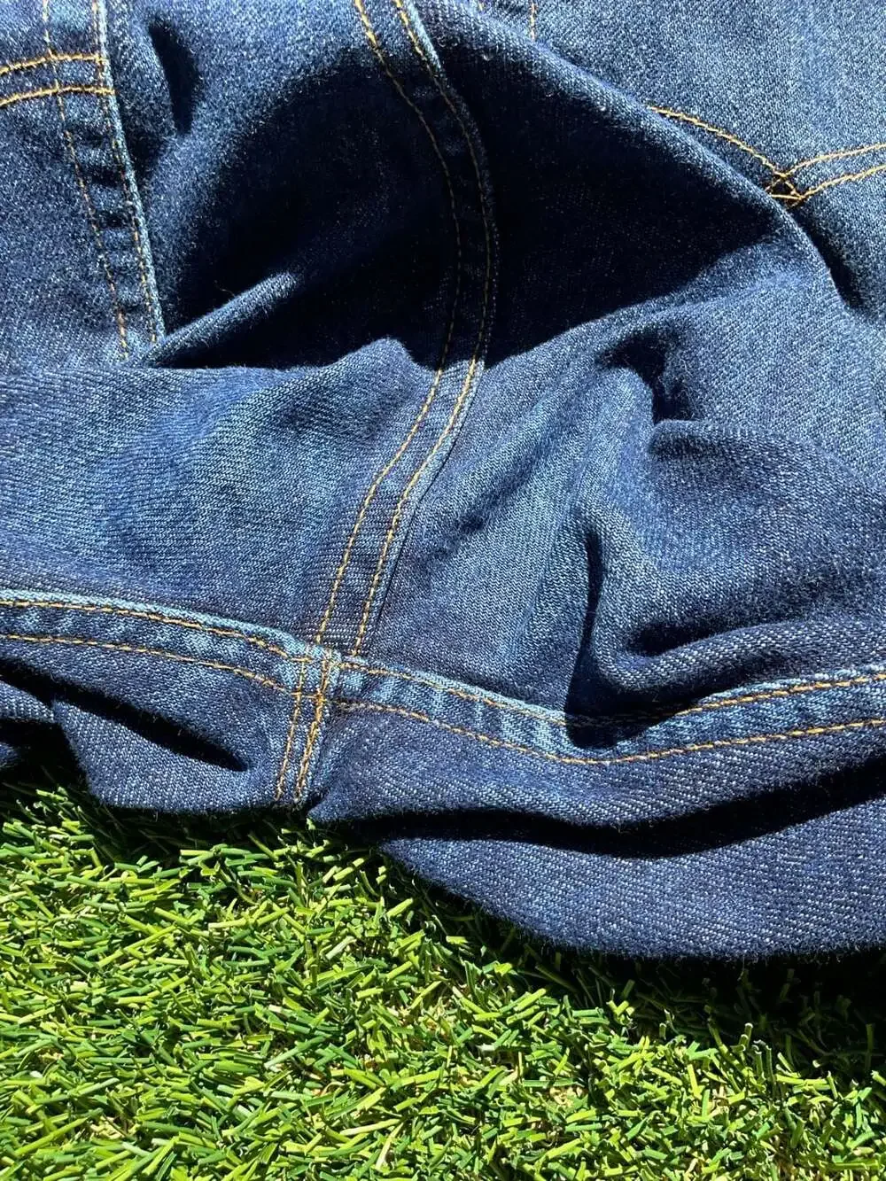 1988 Levi's 505 Regular Fit Dark Wash Straight Leg Jeans